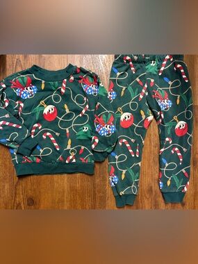 H&M Christmas Outfit